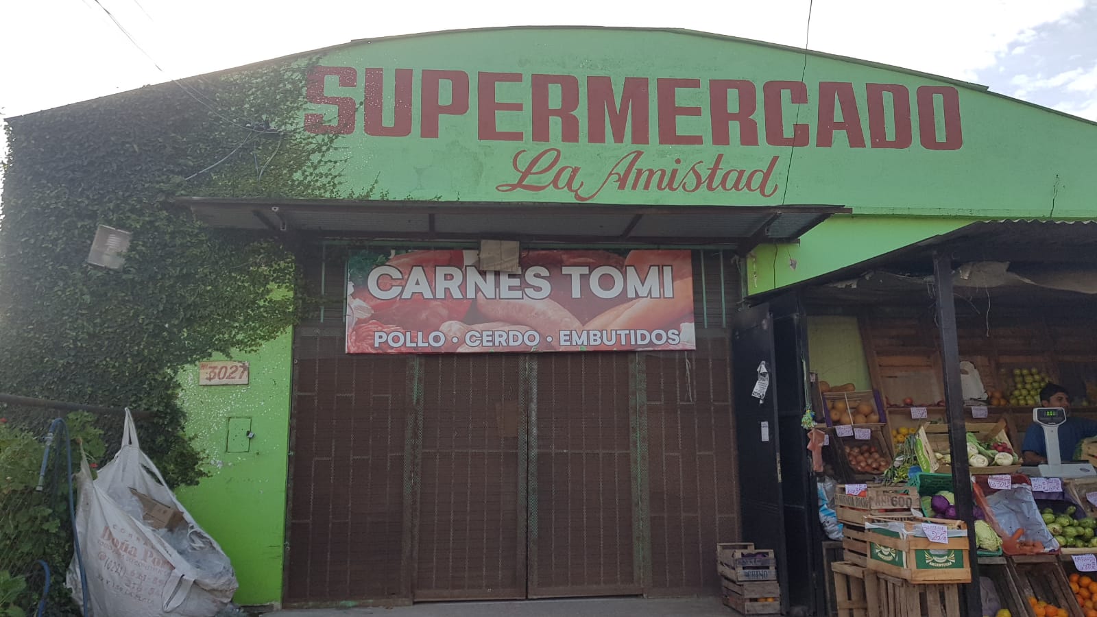 Hubo un “Robo agravado” y rumores de saqueo en supermercados de Romero