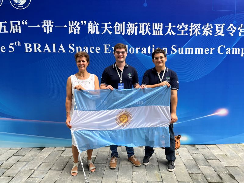 Estudiantes de la UNLP viajaron a China para participar de un campamento sobre exploración espacial
