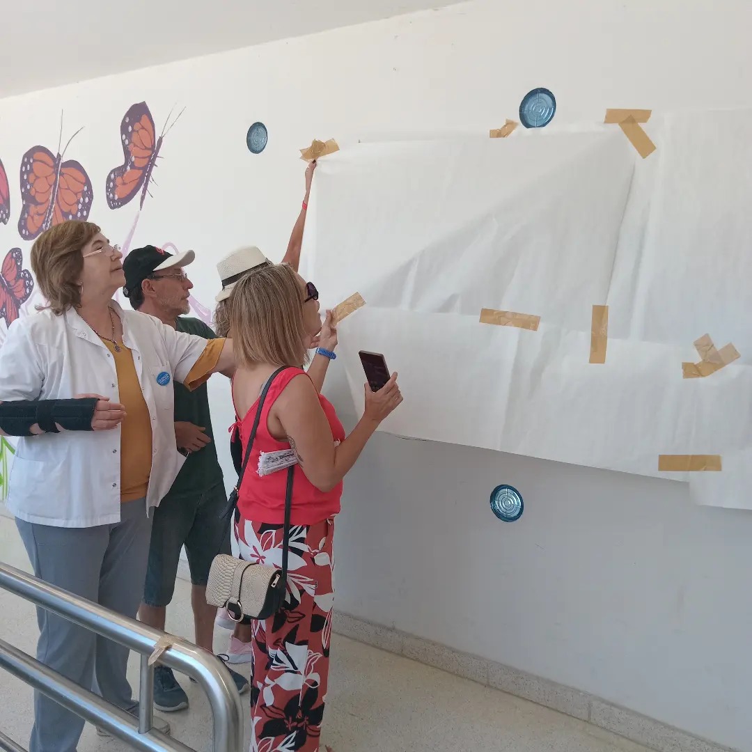 Estudiantes del CENS 457 realizaron un mural en homenaje a Jorge Julio López en el Hospital San Juan de Dios