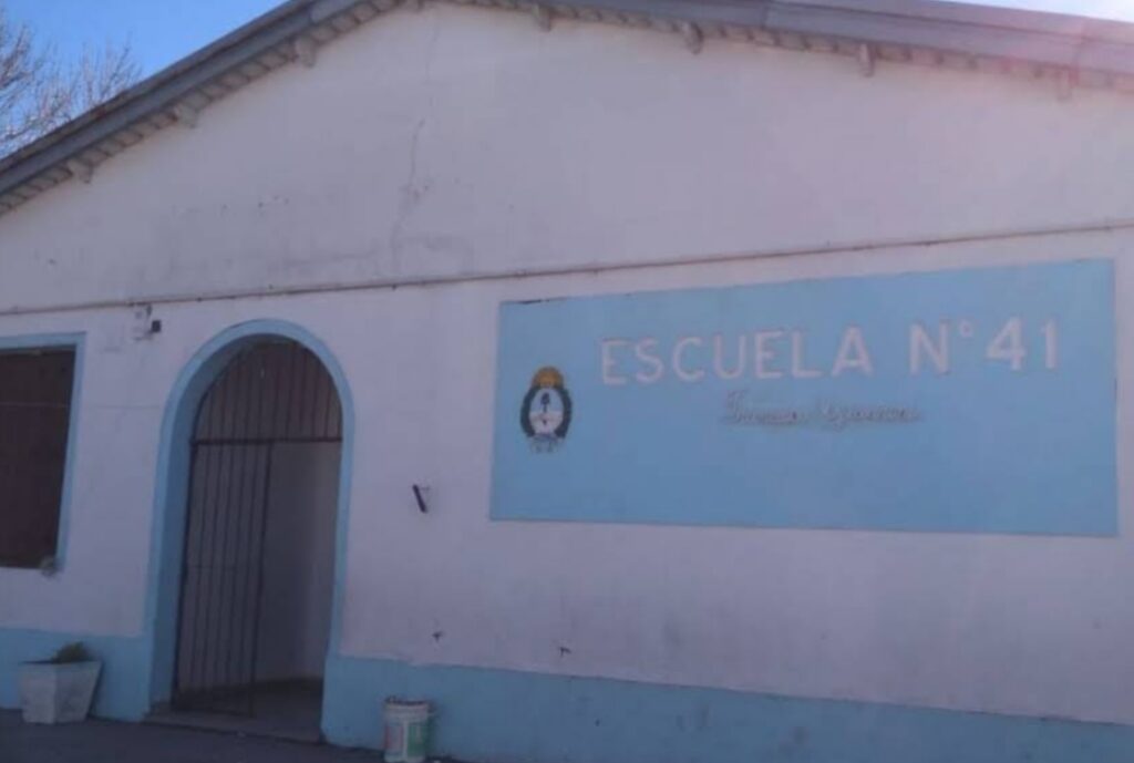 ESCUELA PRIMARIA 41 - 520 Y 139 (2)