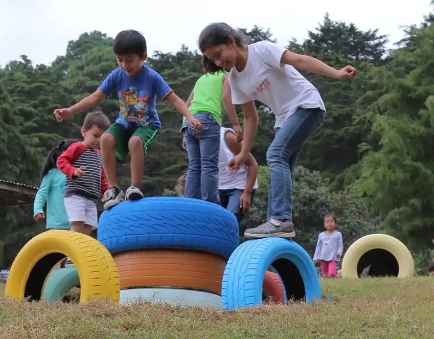 plaza-juegos-parque-recreativo
