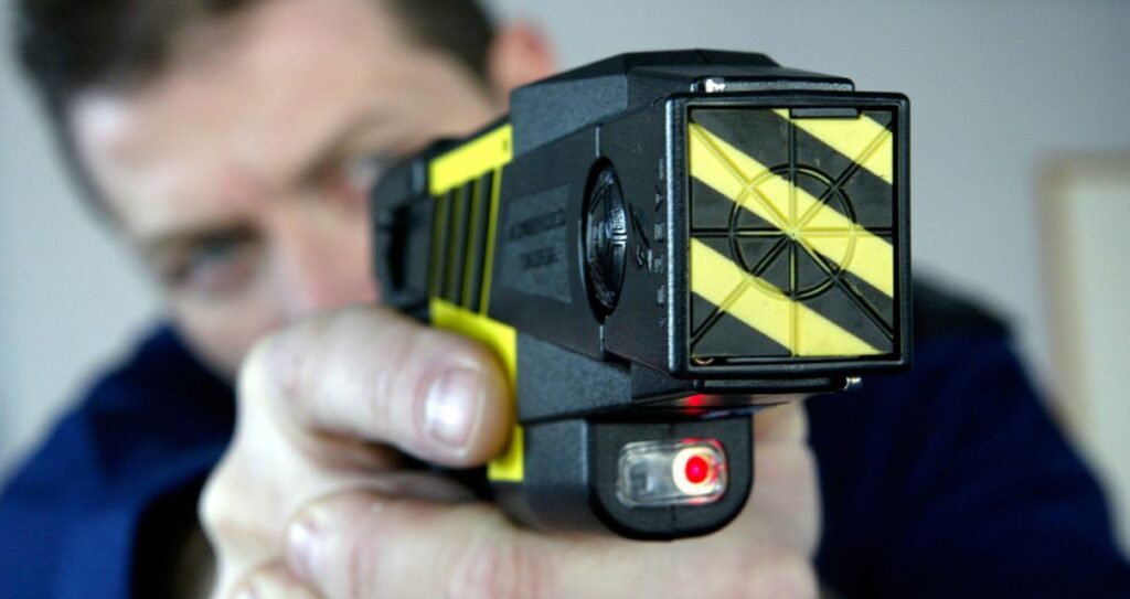 taser-1210x642