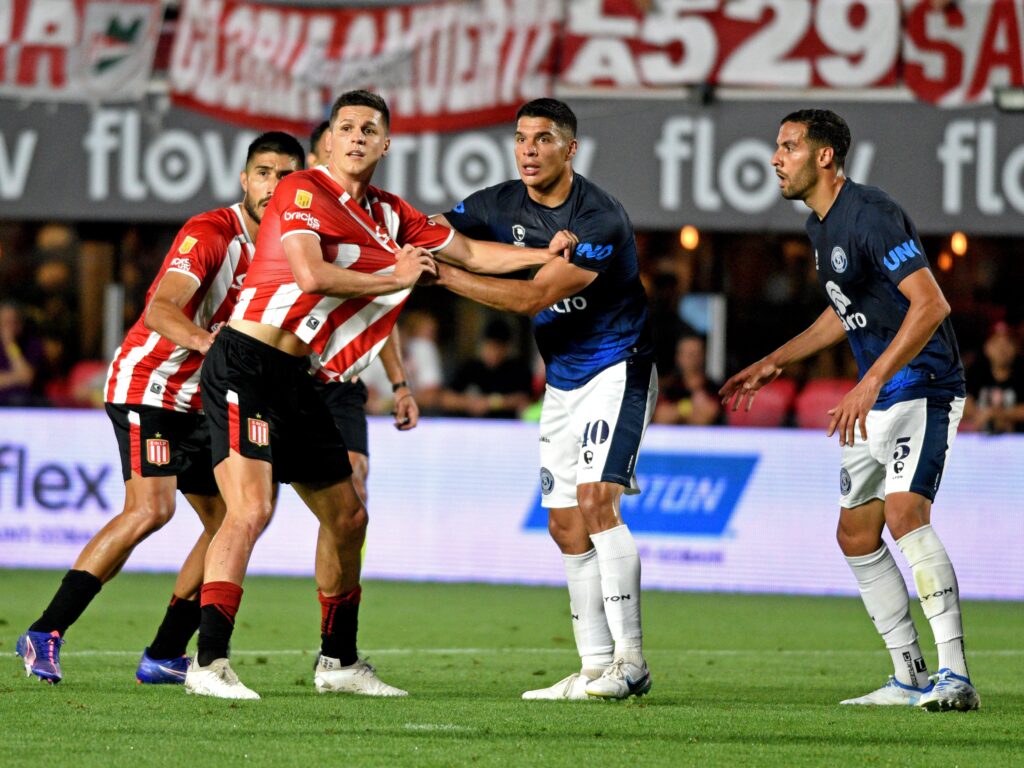 Estudiantes-empato-ante-Independiente-rivadavia