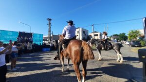 CABALLO DESFILE ANIVERSARIO