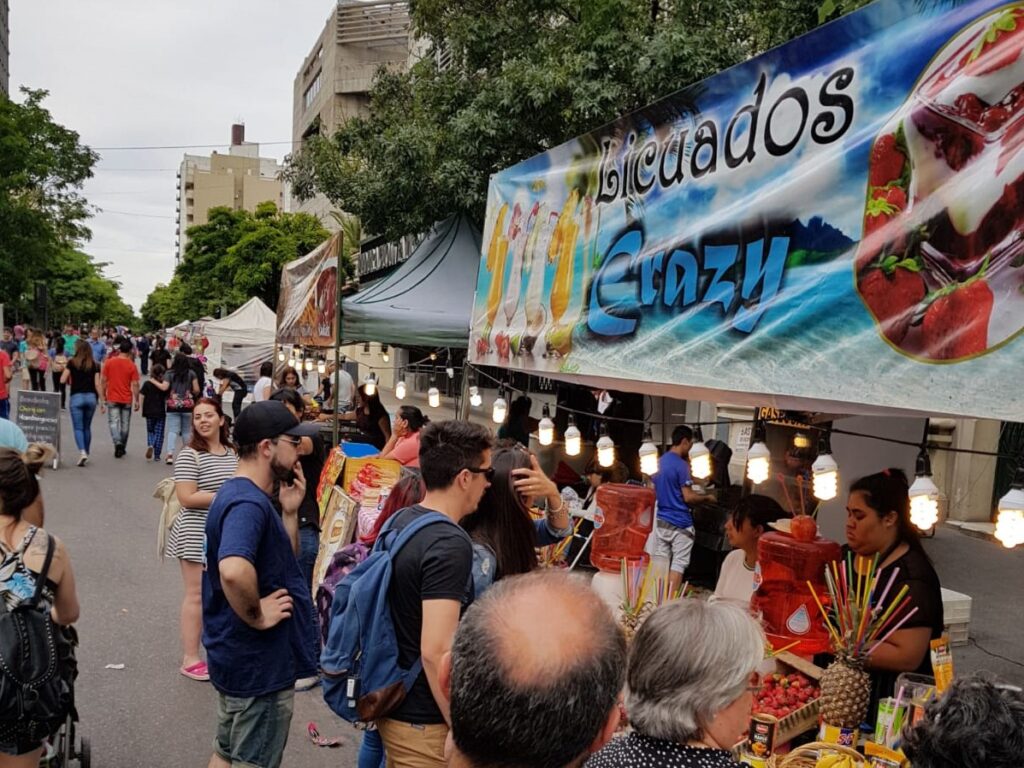 FOOD TRUCK CALLE 51 PLAZA MORENO (1)