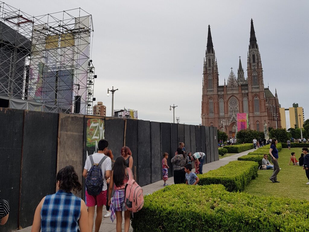 catedral plaza moreno (2)