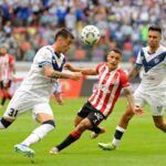 Estudiantes se enfrenta Vélez por el Trofeo de Campeones