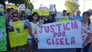 MARCHA GISELA VILLAGRÁN - FOTO PERIÓDICO SIN LÍMITES (8)