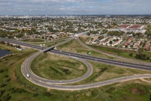 bajda-la-autopista-la-plata-buenos-aires-avenida-520-
