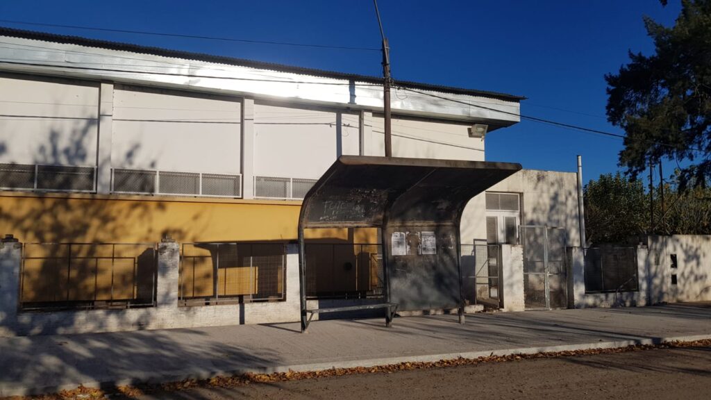 ESCUELA 61