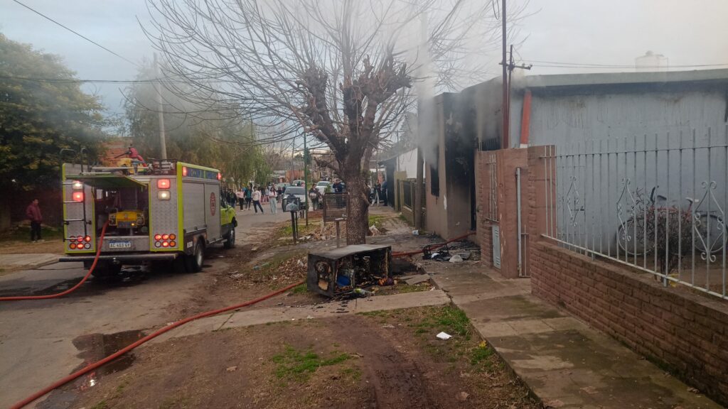BOMBEROS INCENDIO VILLA ELVIRA