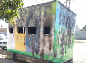 CONTENEDOR DE RESIDUOS 137 Y 32