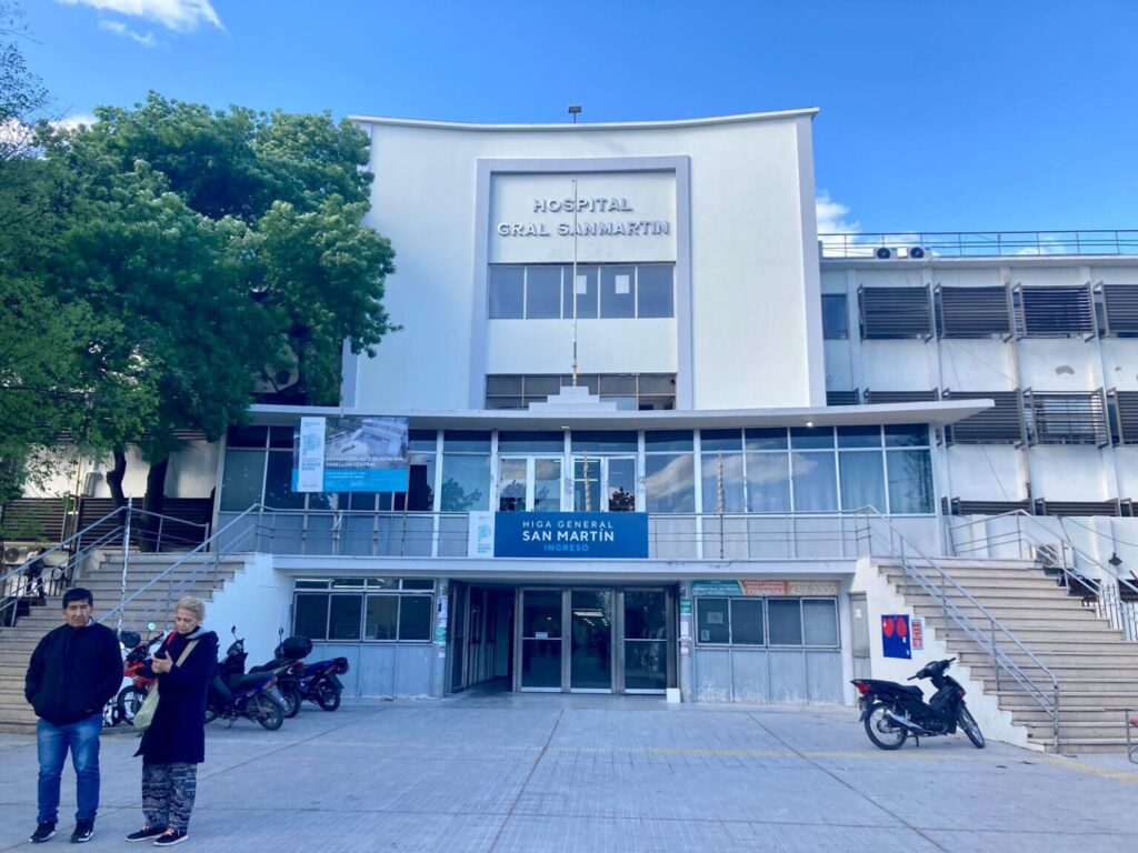 HOSPITAL SAN MARTIN FRENTE RENOVADO