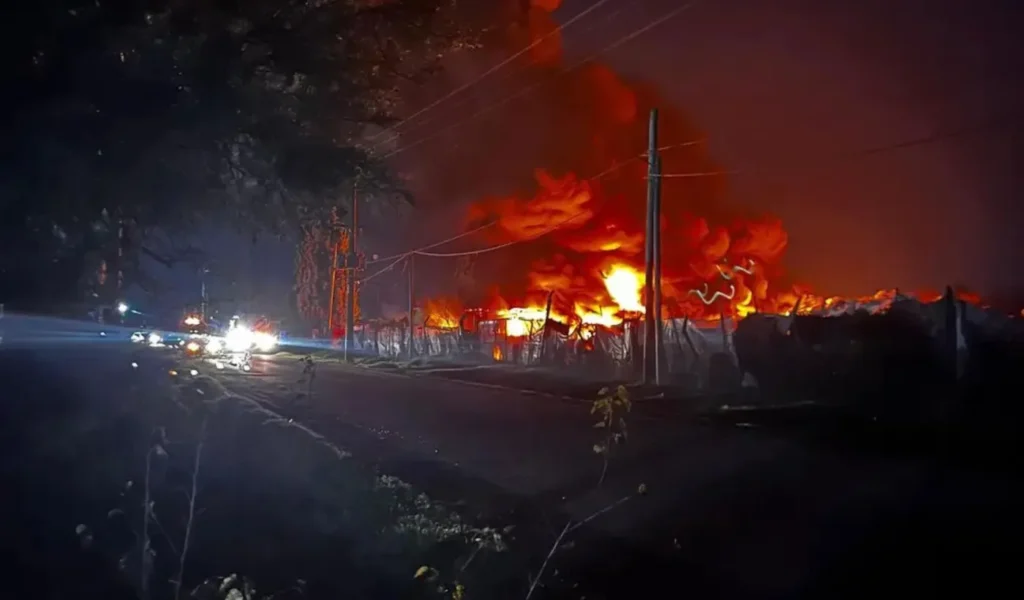 INCENDIO-PAPELERA-MELCHOR-ROMERO