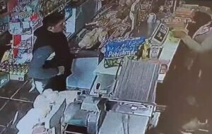 ROBO-AUTOSERVICIO-SAN-CARLOS