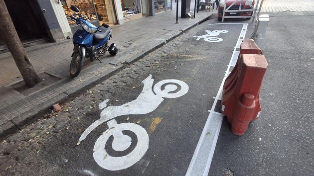 CARRIL EXCLUSIVO MOTO