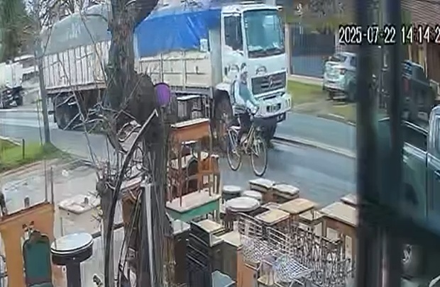 CICLISTA ARROLLADO LOS HORNOS