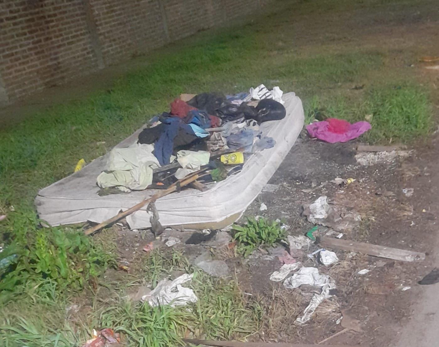 Los vecinos de 522 y 141 exigen limpieza en la zona y un contenedor ...