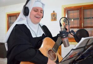 MONJA CANTANTE LA VOZ ARGENTINA