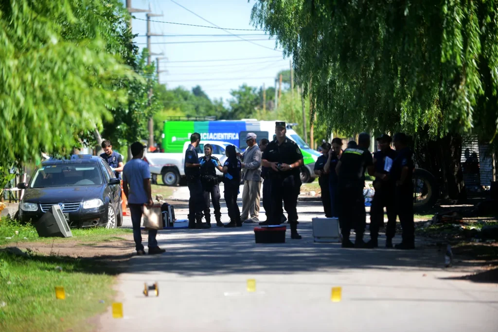POLICIA CIENTIFICA EL PALIHUE