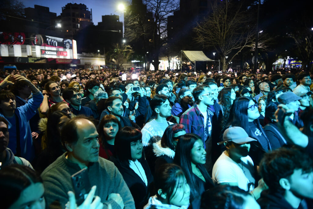 DANTE SPINETTA EN PLAZA ROCHA (4)