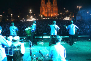 FESTIVAL FOLKÓRICO EN PLAZA MORENO (2)