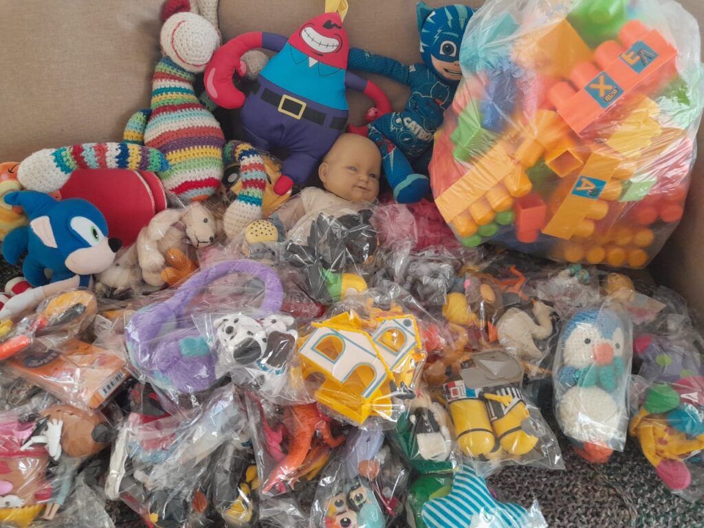 LA PLATA SOLIDARIA - COLECTA JUGUETES