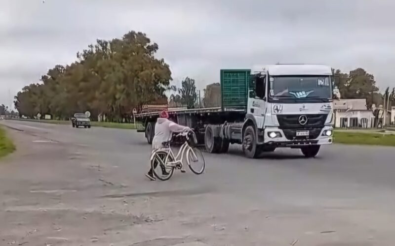 LUMINARIAS - REDUCTORES DE VELOCIDAD - PEDIDO DE VECINOS - RUTA 2 EL PELIGRO-