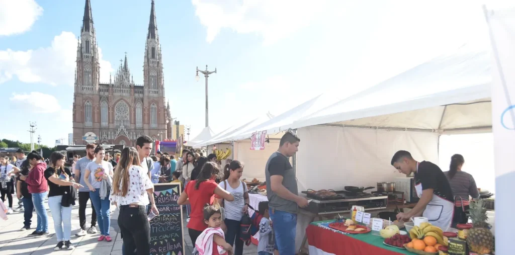 PLAZA MORENO