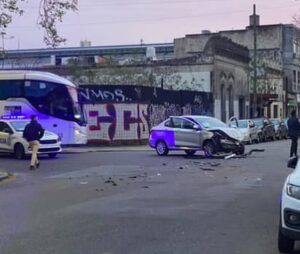 CHOQUE LINEA 307 - AUTO 2 Y 43