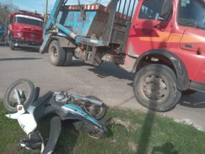 CHOQUE MOTO CAMIÓN 418 Y 157 (3)