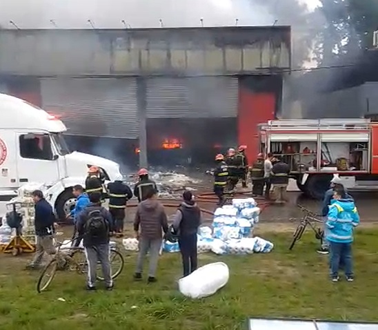 INCENDIO EMPALME RUTA 2 Y 36