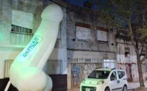 PENE GIGANTE - INFLABLE LA PLATA