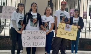 MARCHA-TRIBUNALES-CALLE-8-ROMINA-VIDELA