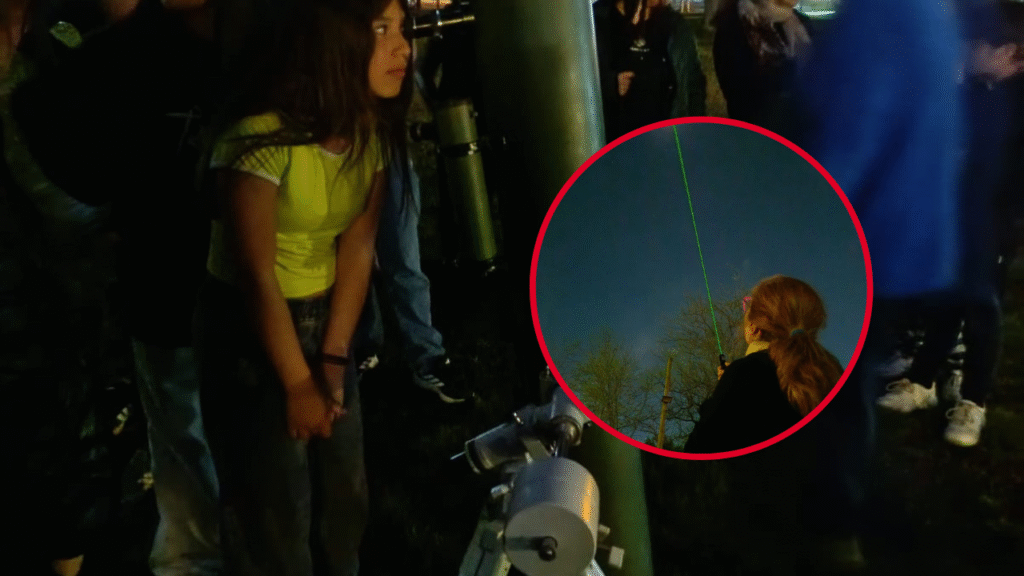 VECINOS DE EL RETIRO OBSERVANDO SATURNO Y LA LUNA