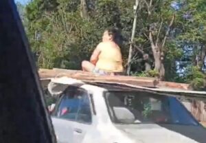 VIDEO VIRAL - LOS HORNOS - MUJER SOBRE CHAPAS