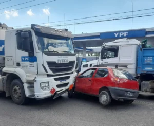 CHOQUE-AUTO-CAMIONES