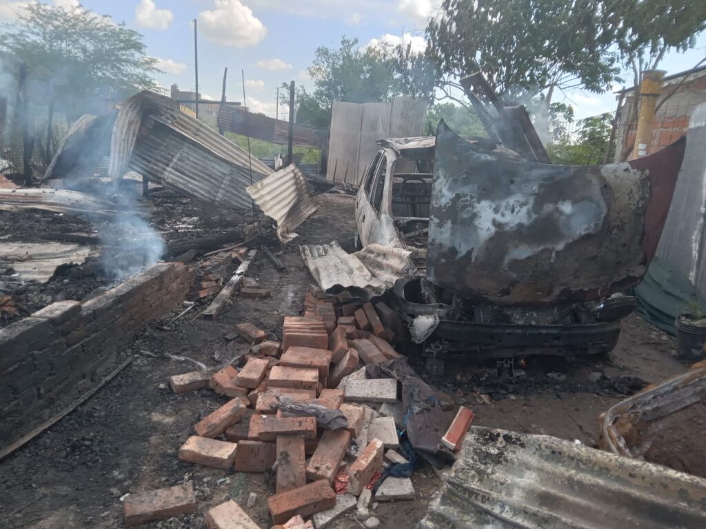 INCENDIO EN 138 Y 511 (4)