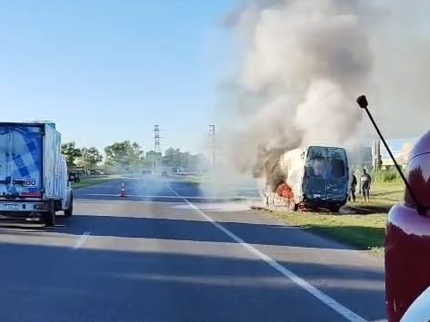 INCENDIO VEHICULAR RUTA 2 KM 48