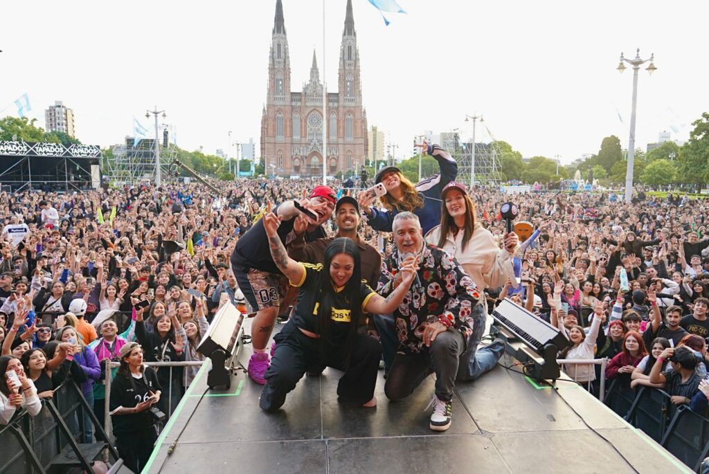 OLGA EN PLAZA MORENO