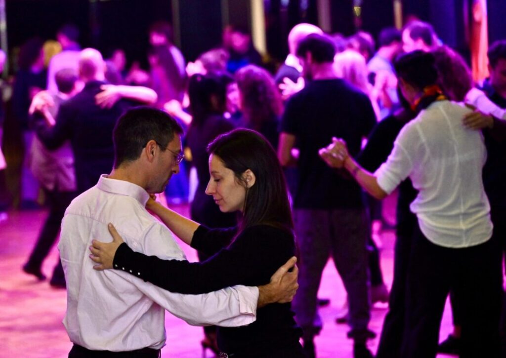 hipodromo-la-plata-tango-gastronomia.jpg-1068x756
