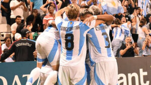 la-albiceleste-jugara-ante-el-equipo-oceanico-un-partido-que-definira-la-clasificacion-de-cara-a-los-dieciseisavos-de-final-del-torneo-internacional-foto-afa-75XXIEPNYJFY7FGCTH6ZTI3ZBY