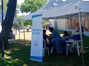 Control-medico-vacunacion-plaza-madre-137-y-60.jpg