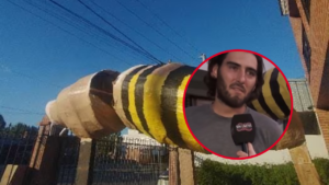 MUÑECO LA ABEJA EN AV 44 Y 140