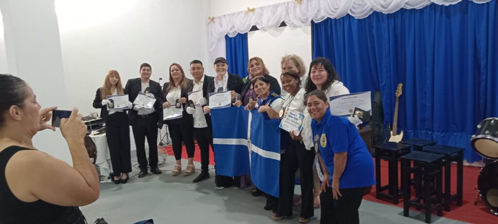 NAVIDAD EN PLAZA MORENO IGLESIA