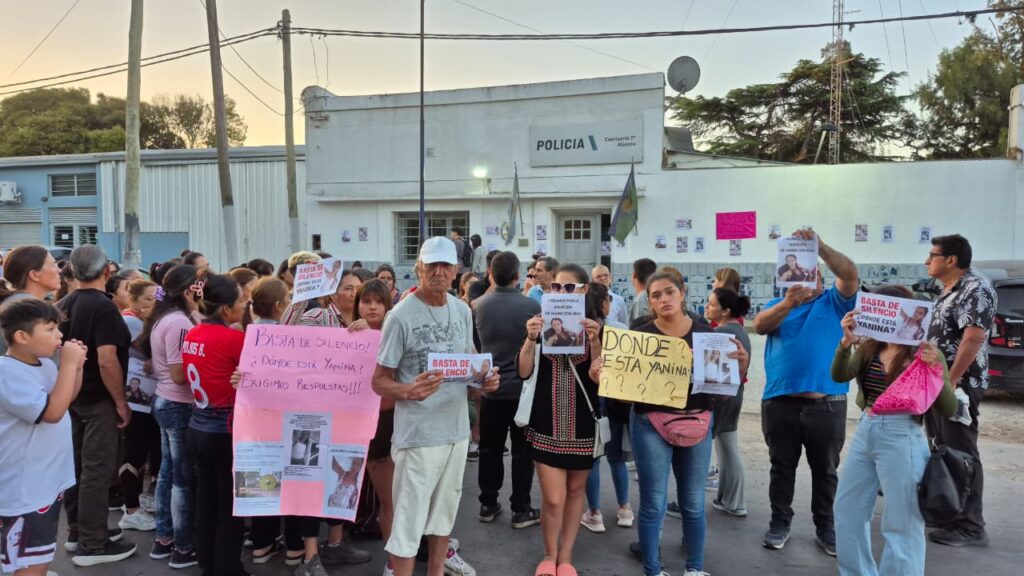 MOVILIZACIÓN POR YANINA CORREA A LA COMISARIA 7MA