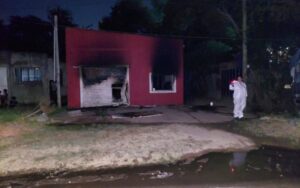 INCENDIO_CASA-LOS-HORNOS-57 entre 152 y 153