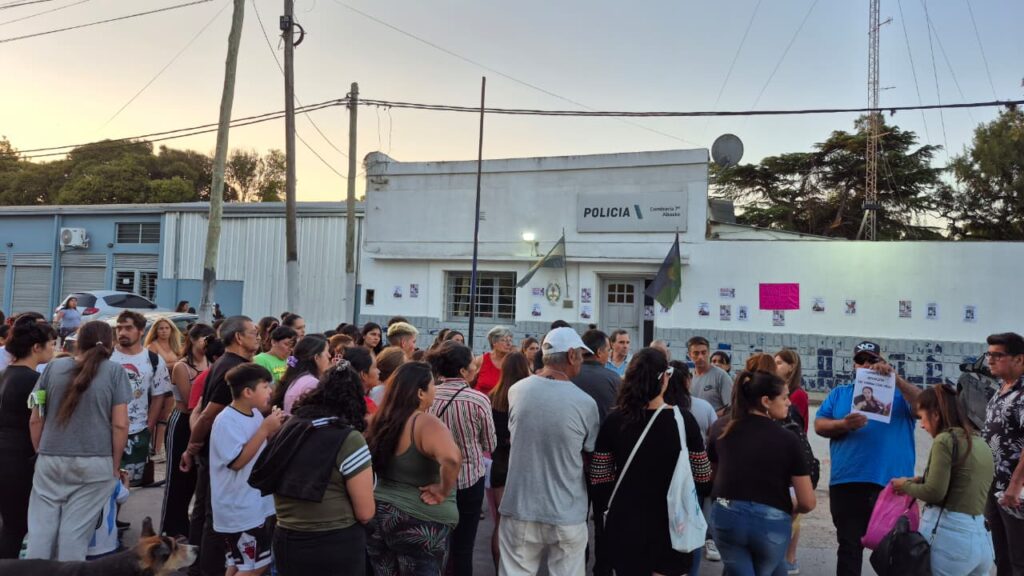 MOVILIZACIÓN POR YANINA CORREA Y MAYOR SEGURIDAD EN LA COMISARIA 7MA