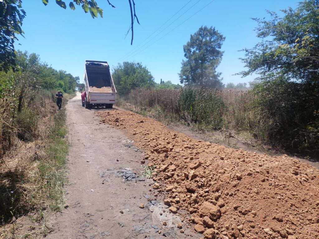 VECINOS-ESTANCIA-CHICA-CAMINOS-CALLE