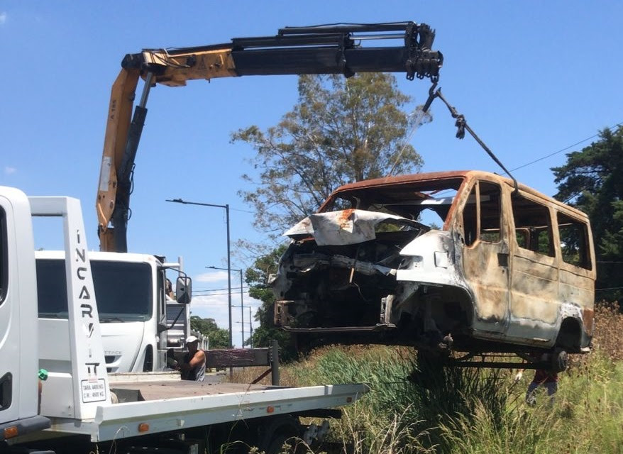 DEMOLICIÓN DE AUTOS